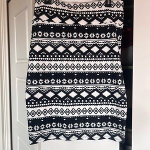 LuLaRoe Black and White Geometric Pencil Skirt